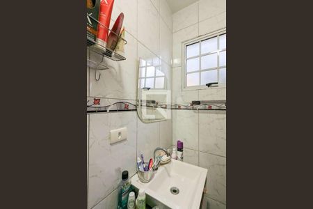 Casa à venda com 147m², 3 quartos e 2 vagasBanheiro da suíte