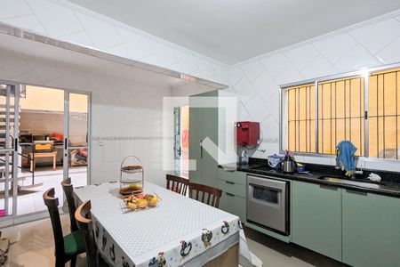 Casa à venda com 147m², 3 quartos e 2 vagasCozinha