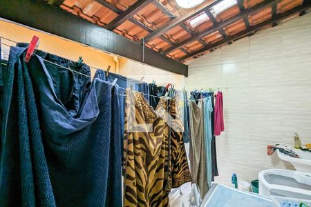 Casa à venda com 147m², 3 quartos e 2 vagasÁrea de serviço