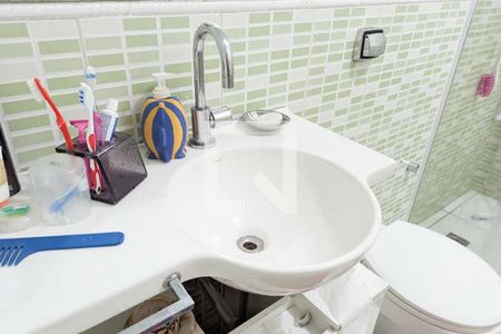 Casa à venda com 147m², 3 quartos e 2 vagasBanheiro