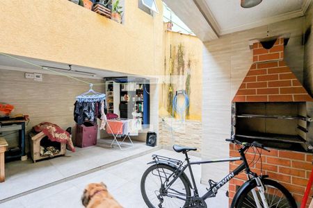 Casa à venda com 147m², 3 quartos e 2 vagasChurrasqueira e quintal