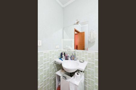 Casa à venda com 147m², 3 quartos e 2 vagasBanheiro