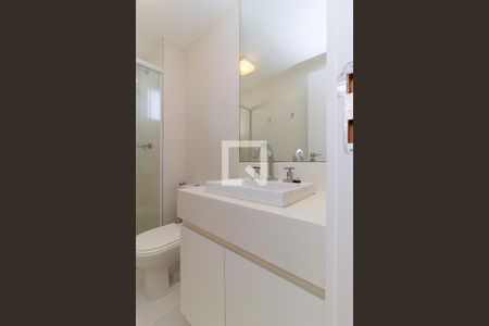 Apartamento à venda com 130m², 2 quartos e 2 vagasSuíte 1 - Banheiro