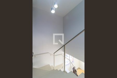 Apartamento à venda com 130m², 2 quartos e 2 vagasEscada