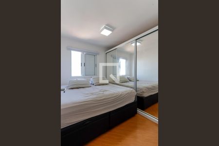 Quarto 1 de apartamento para alugar com 2 quartos, 52m² em Jardim Japao, São Paulo