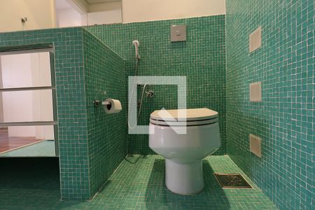 Apartamento à venda com 225m², 3 quartos e 2 vagas Apartamento à venda com 225m², 3 quartos e 2 vagasBanheiro Corredor