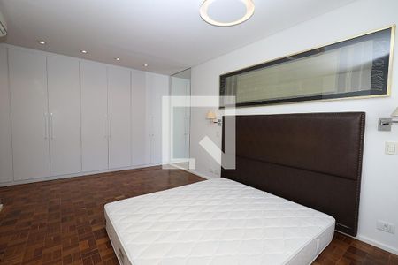 Apartamento à venda com 225m², 3 quartos e 2 vagas Apartamento à venda com 225m², 3 quartos e 2 vagasQuarto 3 Suíte