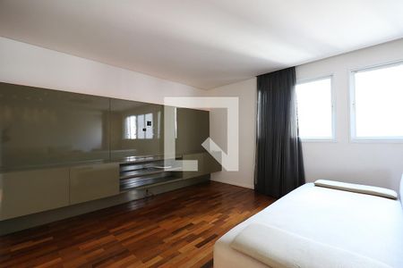 Apartamento à venda com 225m², 3 quartos e 2 vagas Apartamento à venda com 225m², 3 quartos e 2 vagasSala