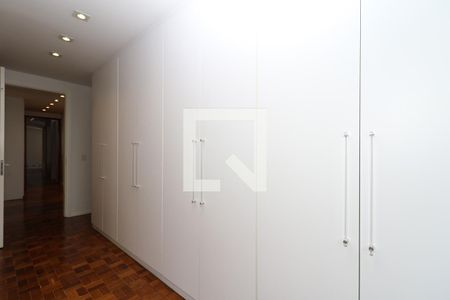 Apartamento à venda com 225m², 3 quartos e 2 vagas Apartamento à venda com 225m², 3 quartos e 2 vagasQuarto 3 Suíte - Armários