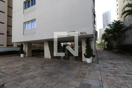 Apartamento à venda com 225m², 3 quartos e 2 vagas Apartamento à venda com 225m², 3 quartos e 2 vagasFachada