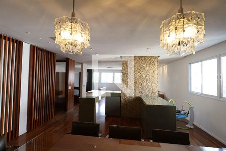 Apartamento à venda com 225m², 3 quartos e 2 vagas Apartamento à venda com 225m², 3 quartos e 2 vagasSala de Jantar