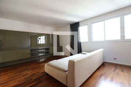 Apartamento à venda com 225m², 3 quartos e 2 vagas Apartamento à venda com 225m², 3 quartos e 2 vagasSala