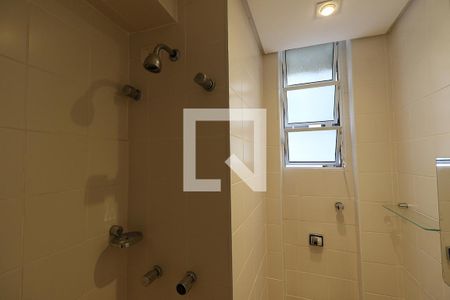 Apartamento à venda com 225m², 3 quartos e 2 vagas Apartamento à venda com 225m², 3 quartos e 2 vagasBanheiro de Serviço