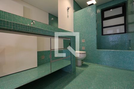 Apartamento à venda com 225m², 3 quartos e 2 vagas Apartamento à venda com 225m², 3 quartos e 2 vagasBanheiro Corredor