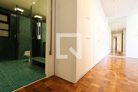 Apartamento à venda com 225m², 3 quartos e 2 vagas Apartamento à venda com 225m², 3 quartos e 2 vagasQuarto 3 Suíte