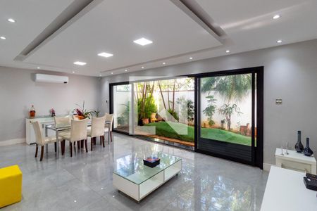 Sala de casa à venda com 4 quartos, 220m² em Brooklin Paulista, São Paulo