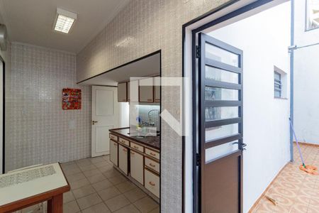 Casa à venda com 220m², 4 quartos e 4 vagasCozinha