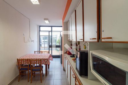 Casa à venda com 220m², 4 quartos e 4 vagasCozinha