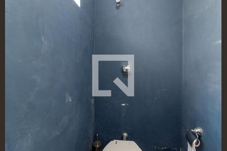 Casa à venda com 220m², 4 quartos e 4 vagasBanheiro