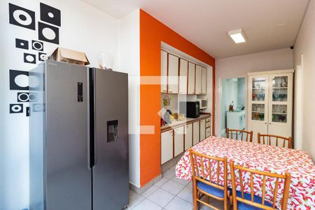 Casa à venda com 220m², 4 quartos e 4 vagasCozinha