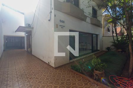 Casa à venda com 220m², 4 quartos e 4 vagasQuintal