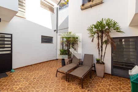 Casa à venda com 220m², 4 quartos e 4 vagasQuintal