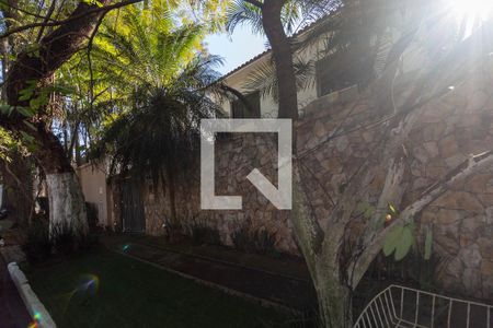 Casa à venda com 220m², 4 quartos e 4 vagasQuintal