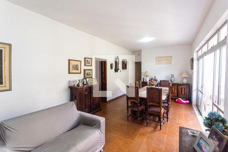 Sala 1 de casa à venda com 7 quartos, 400m² em Santo Antônio, Belo Horizonte