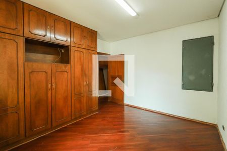 Casa à venda com 415m², 4 quartos e 4 vagas Casa à venda com 415m², 4 quartos e 4 vagasQuarto 1