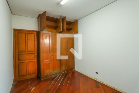 Casa à venda com 415m², 4 quartos e 4 vagas Casa à venda com 415m², 4 quartos e 4 vagasQuarto 2