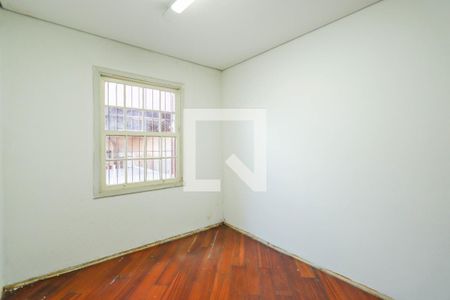 Casa à venda com 415m², 4 quartos e 4 vagas Casa à venda com 415m², 4 quartos e 4 vagasQuarto 2