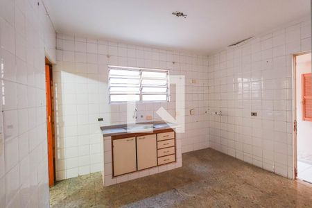 Casa à venda com 415m², 4 quartos e 4 vagas Casa à venda com 415m², 4 quartos e 4 vagasCozinha