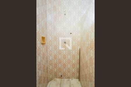 Casa à venda com 415m², 4 quartos e 4 vagas Casa à venda com 415m², 4 quartos e 4 vagasBanheiro Social