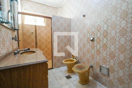 Casa à venda com 415m², 4 quartos e 4 vagas Casa à venda com 415m², 4 quartos e 4 vagasBanheiro Social