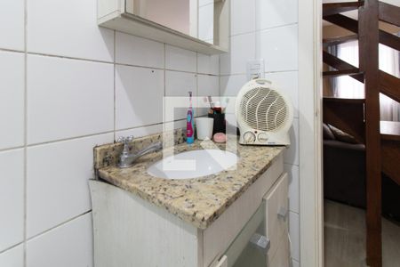 Banheiro de casa à venda com 2 quartos, 100m² em Hípica, Porto Alegre