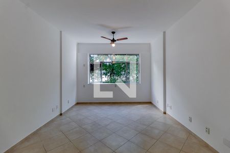 Sala/Quarto de kitnet/studio para alugar com 1 quarto, 28m² em Centro, Rio de Janeiro