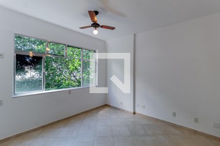Sala/Quarto de kitnet/studio para alugar com 1 quarto, 28m² em Centro, Rio de Janeiro