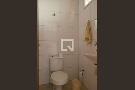 Casa à venda com 304m², 3 quartos e 5 vagasBanheiro serviço