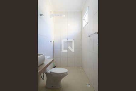 Casa à venda com 304m², 3 quartos e 5 vagasBanheiro quarto 1