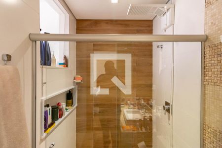 Casa à venda com 220m², 2 quartos e 1 vagaBanheiro da Suíte