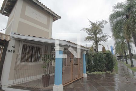 Casa de condomínio à venda com 107m², 4 quartos e 2 vagasFachada e portaria
