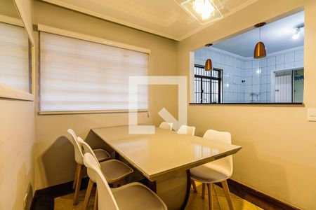 Casa à venda com 180m², 3 quartos e 2 vagasSala 3