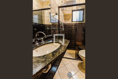 Casa à venda com 180m², 3 quartos e 2 vagasBanheiro 1