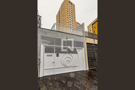 Casa à venda com 180m², 3 quartos e 2 vagasFachada