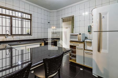 Casa à venda com 180m², 3 quartos e 2 vagasCozinha