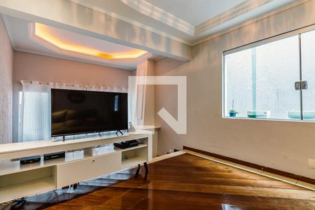 Casa à venda com 180m², 3 quartos e 2 vagasSala 2