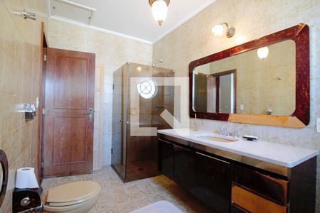 Casa à venda com 440m², 4 quartos e 3 vagasBanheiro da Suíte 2