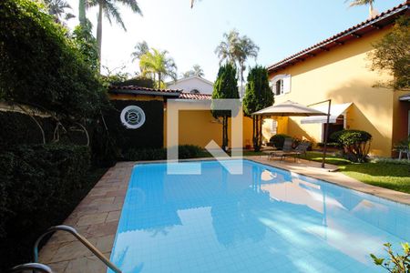 Casa à venda com 440m², 4 quartos e 3 vagasPiscina