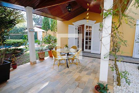 Casa à venda com 440m², 4 quartos e 3 vagasQuintal