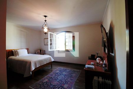 Casa à venda com 440m², 4 quartos e 3 vagasSuíte 3